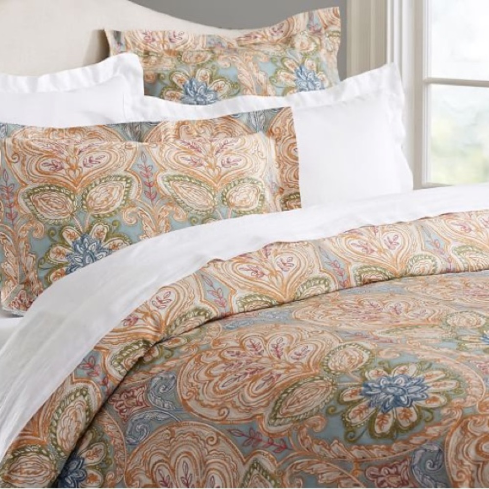 Pottery Barn Catrina patterned King/Cal King duvet cover and two (2) King Shams